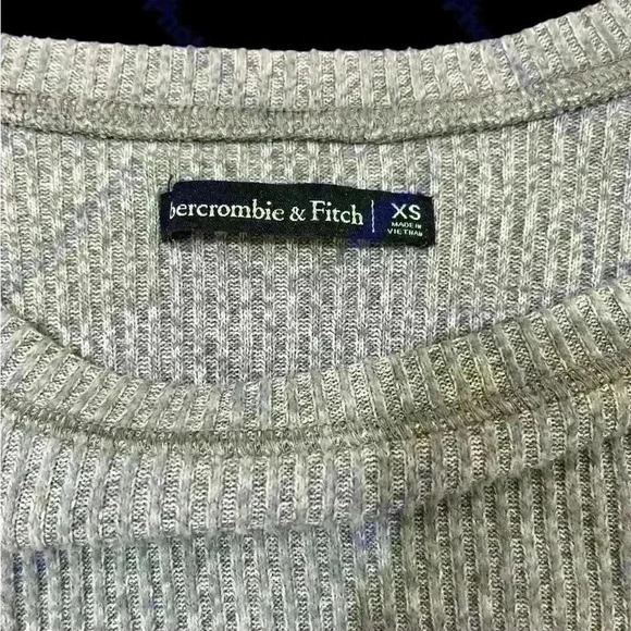 Abercrombie&Fitch Long Sleeve - Picture 4 of 5